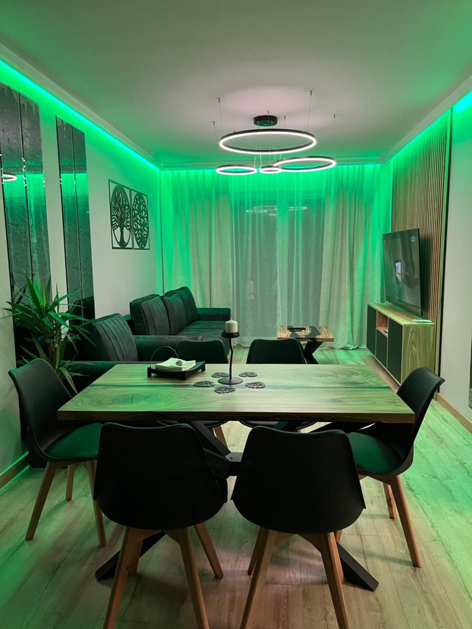 Jesionowe Apartamenty Nad Odra, Stare Miasto, Sauna W Jednym, Klimatyzacja , Garaz Podziemny 0 Zl, Odra River , Old Town, New Building, Air Conditioning, Sauna-One, Underground Garage Free ヴロツワフ エクステリア 写真
