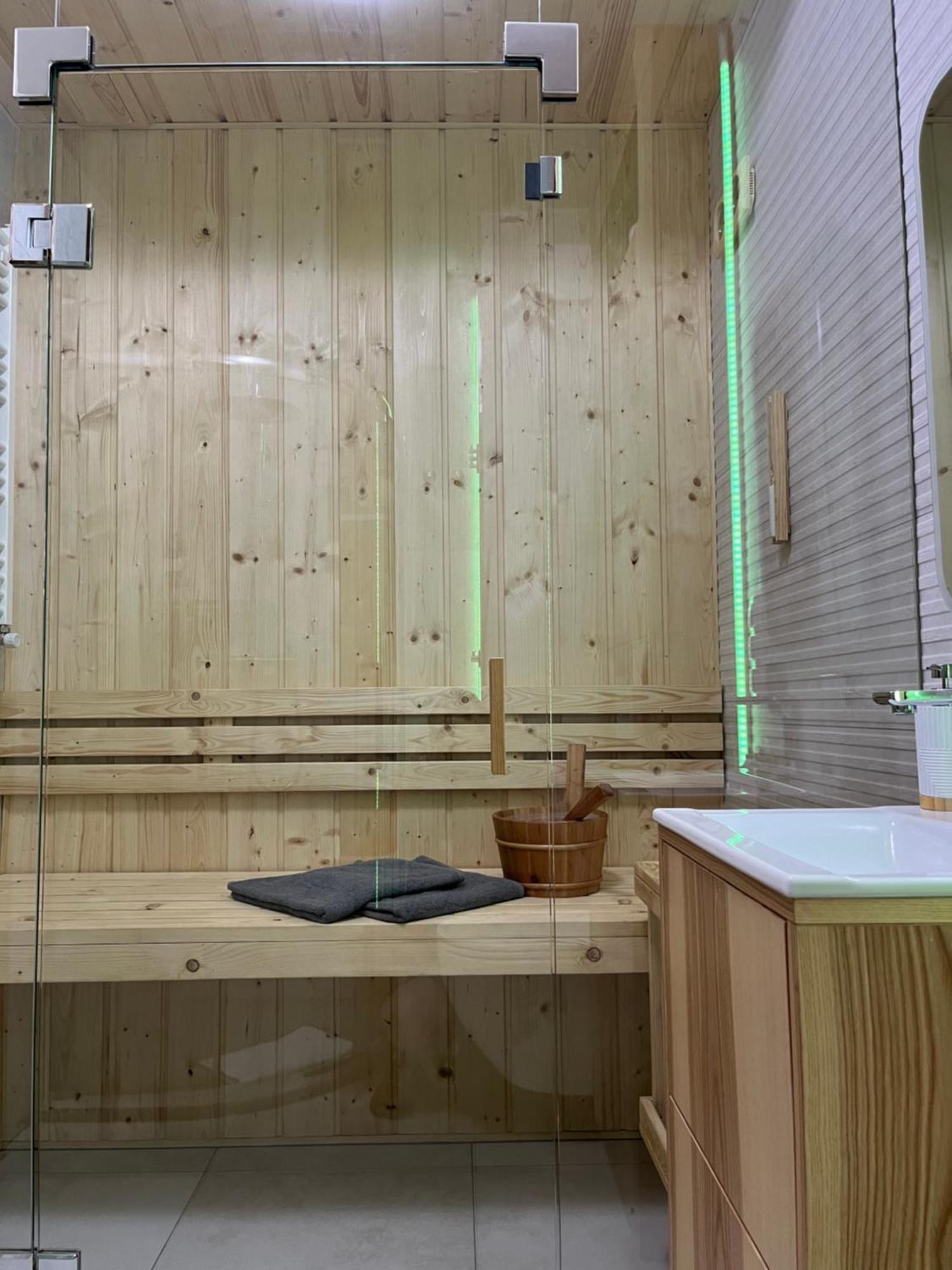 Jesionowe Apartamenty Nad Odra, Stare Miasto, Sauna W Jednym, Klimatyzacja , Garaz Podziemny 0 Zl, Odra River , Old Town, New Building, Air Conditioning, Sauna-One, Underground Garage Free ヴロツワフ エクステリア 写真